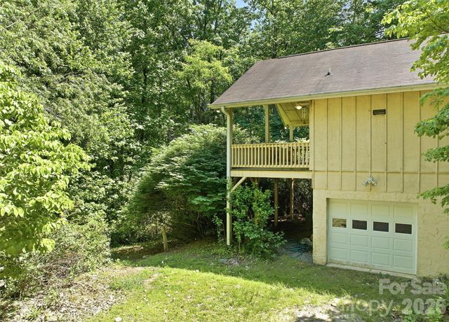 21 Winterview Trail, Hendersonville, NC 28739