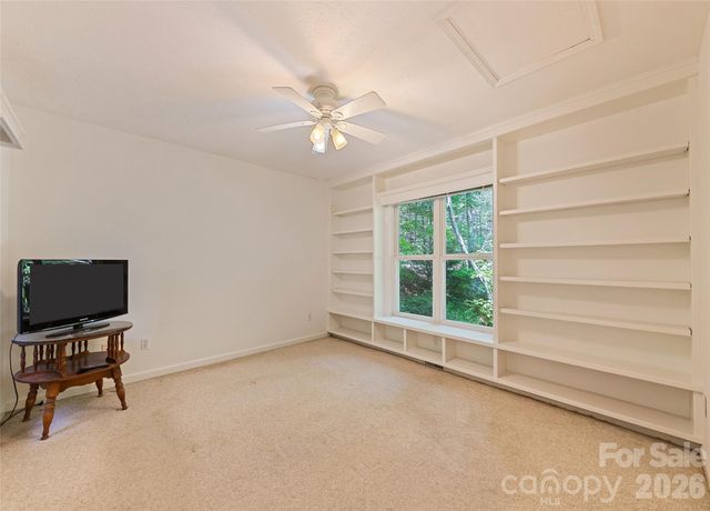21 Winterview Trail, Hendersonville, NC 28739