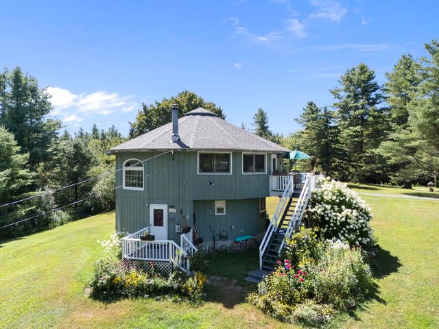 1192 Chapel Hill Road, Whitingham, VT 05361
