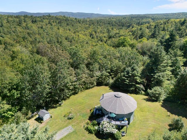 1192 Chapel Hill Road, Whitingham, VT 05361