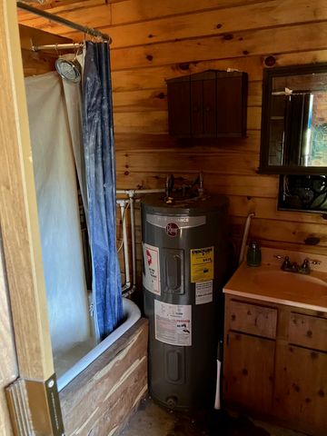 3801 Young Road, Salem, AR 72576