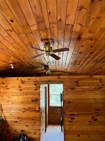 3801 Young Road, Salem, AR 72576