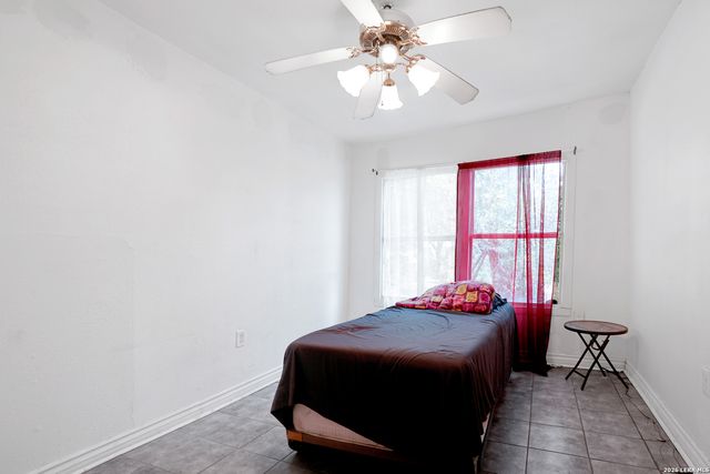 712 Linda Lou Dr, San Antonio, TX 78223