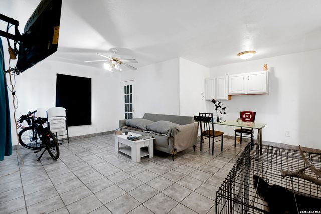 712 Linda Lou Dr, San Antonio, TX 78223