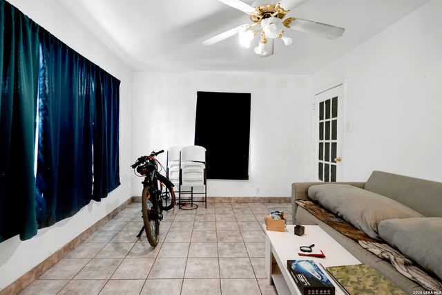 712 Linda Lou Dr, San Antonio, TX 78223
