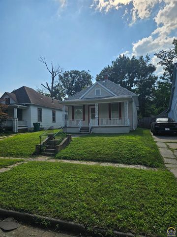 1115 SW Plass AVE, Topeka, KS 66604