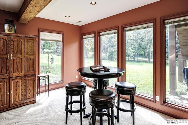 17229 Seward Street, Omaha, NE 68118