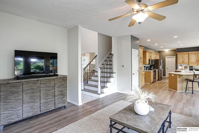 17229 Seward Street, Omaha, NE 68118