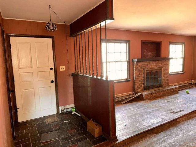 179 Roosevelt Road, Hyde Park, NY 12538