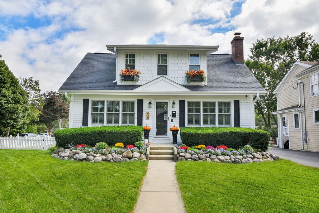 701 N Kenilworth Avenue, Glen Ellyn, IL 60137 — photo 2