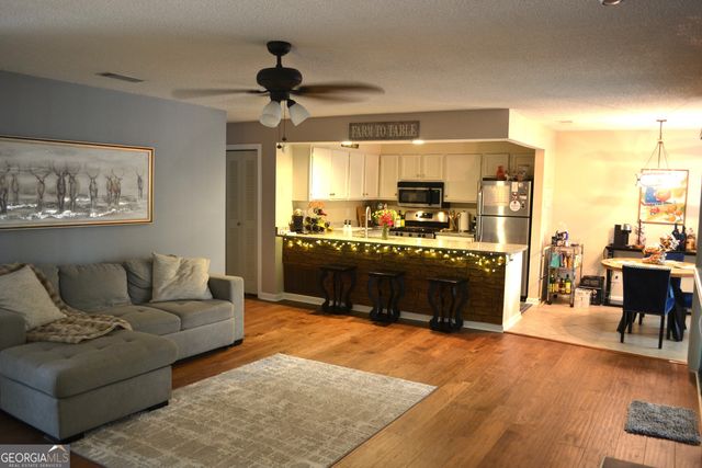 404 Ridgefield Drive, Peachtree City, GA 30269