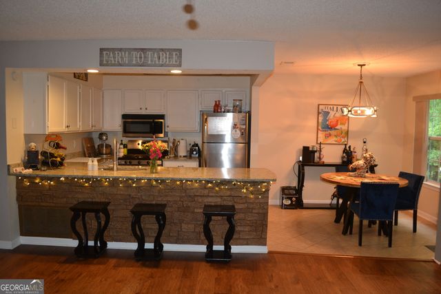 404 Ridgefield Drive, Peachtree City, GA 30269
