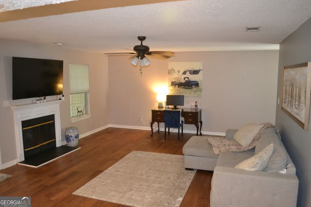 404 Ridgefield Drive, Peachtree City, GA 30269