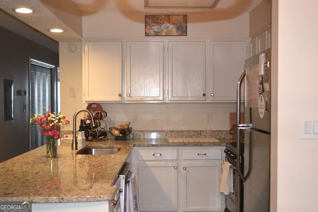 404 Ridgefield Drive, Peachtree City, GA 30269