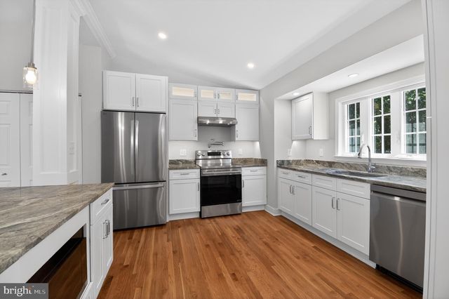 8815 BEAUCHAMP DR, Alexandria, VA 22309