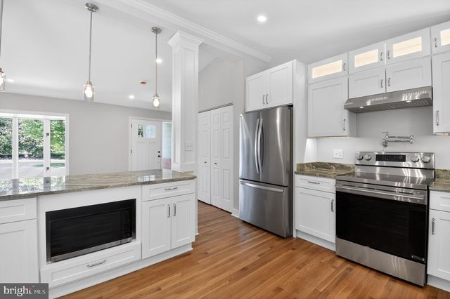 8815 BEAUCHAMP DR, Alexandria, VA 22309