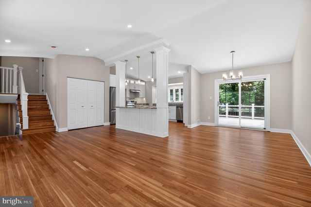 8815 BEAUCHAMP DR, Alexandria, VA 22309
