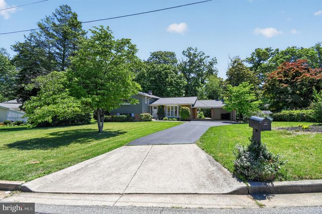 8815 BEAUCHAMP DR, Alexandria, VA 22309