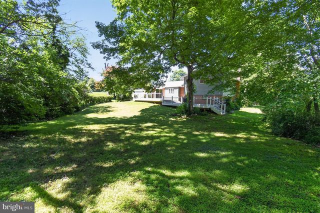 8815 BEAUCHAMP DR, Alexandria, VA 22309