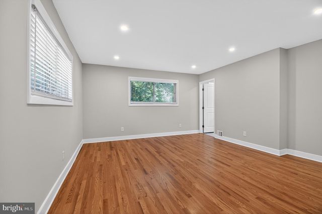 8815 BEAUCHAMP DR, Alexandria, VA 22309