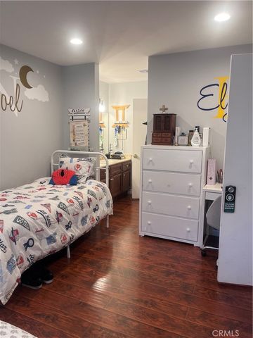 13540 Hubbard St Unit 10, Sylmar, CA 91342