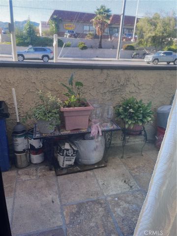 13540 Hubbard St Unit 10, Sylmar, CA 91342