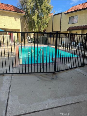 13540 Hubbard St Unit 10, Sylmar, CA 91342