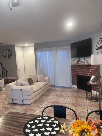 13540 Hubbard St Unit 10, Sylmar, CA 91342