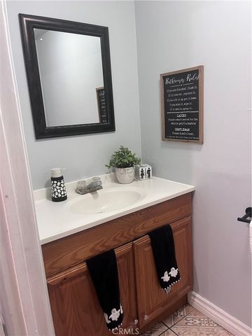 13540 Hubbard St Unit 10, Sylmar, CA 91342