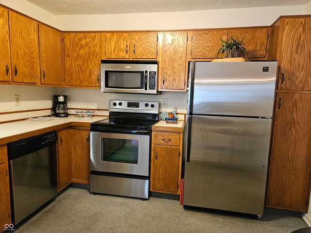 9577 Bay Vista West Drive, Indianapolis, IN 46250