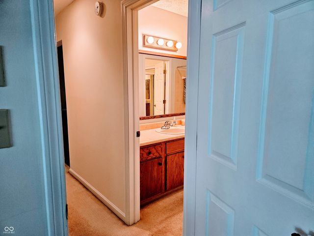 9577 Bay Vista West Drive, Indianapolis, IN 46250