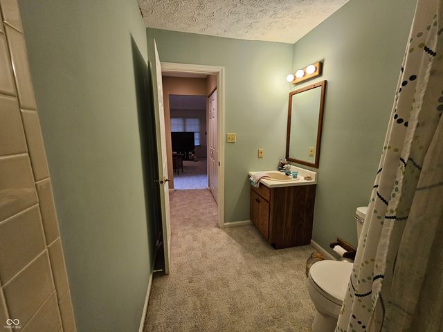 9577 Bay Vista West Drive, Indianapolis, IN 46250