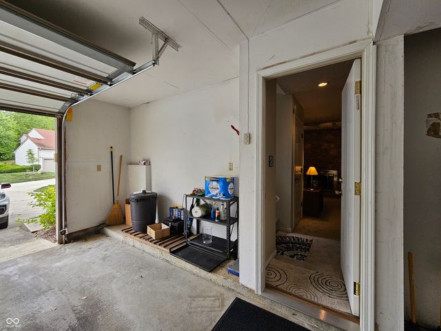 9577 Bay Vista West Drive, Indianapolis, IN 46250