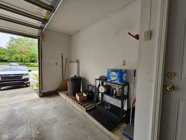 9577 Bay Vista West Drive, Indianapolis, IN 46250