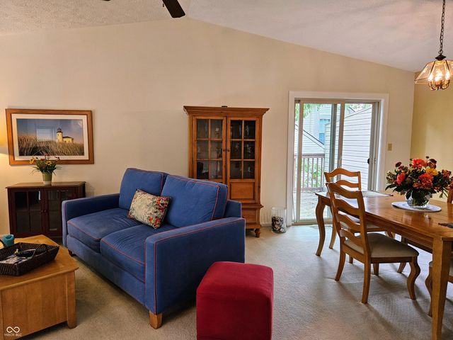 9577 Bay Vista West Drive, Indianapolis, IN 46250