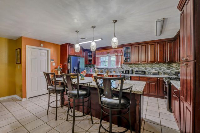17410 Wellborne Road, Pearland, TX 77584