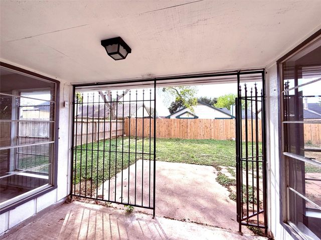 12071 Plumbrook Drive, Houston, TX 77099