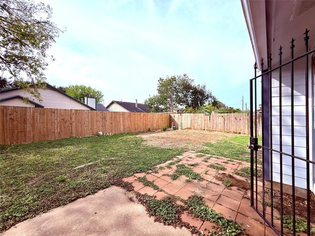 12071 Plumbrook Drive, Houston, TX 77099