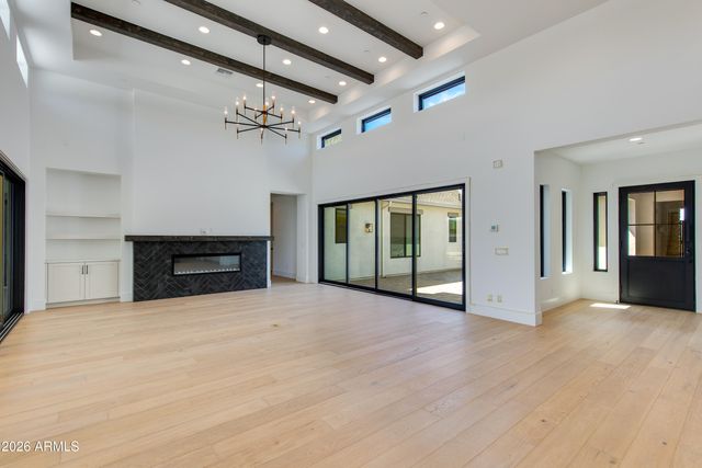 4041 E MOUNTAIN VIEW Road, Phoenix, AZ 85028