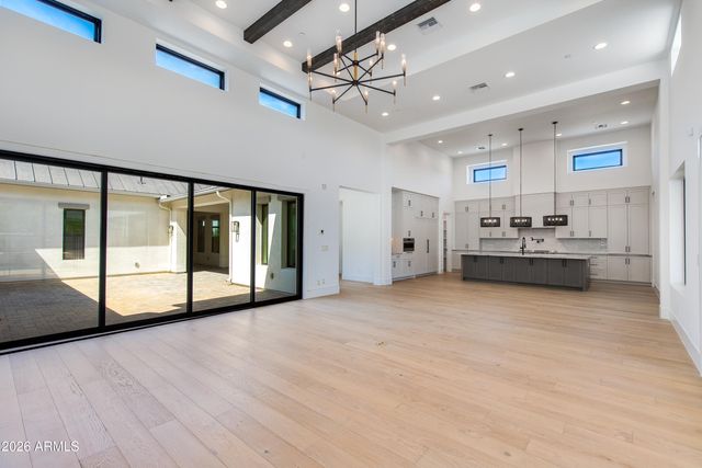 4041 E MOUNTAIN VIEW Road, Phoenix, AZ 85028