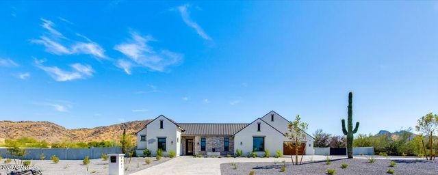 4041 E MOUNTAIN VIEW Road, Phoenix, AZ 85028