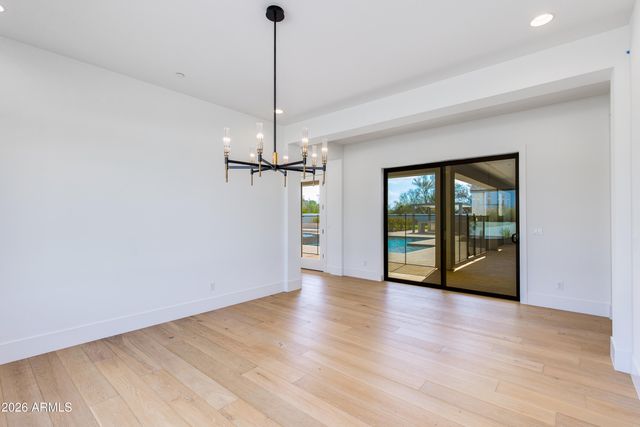 4041 E MOUNTAIN VIEW Road, Phoenix, AZ 85028