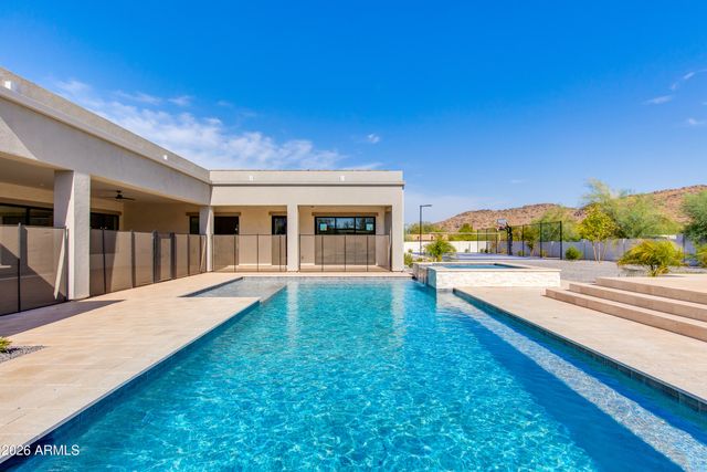 4041 E MOUNTAIN VIEW Road, Phoenix, AZ 85028
