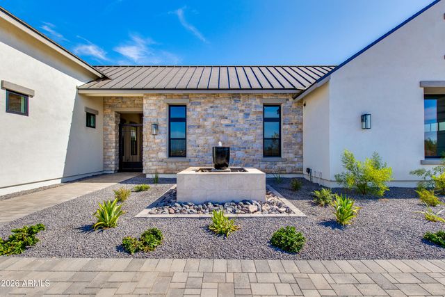 4041 E MOUNTAIN VIEW Road, Phoenix, AZ 85028