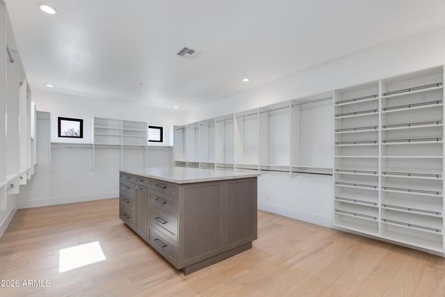 4041 E MOUNTAIN VIEW Road, Phoenix, AZ 85028