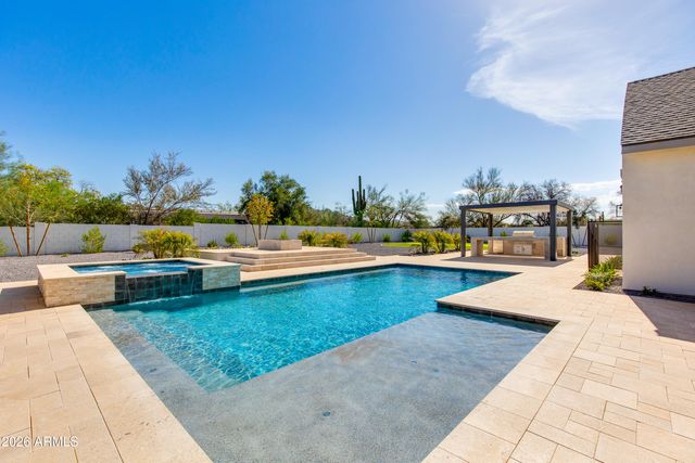 4041 E MOUNTAIN VIEW Road, Phoenix, AZ 85028