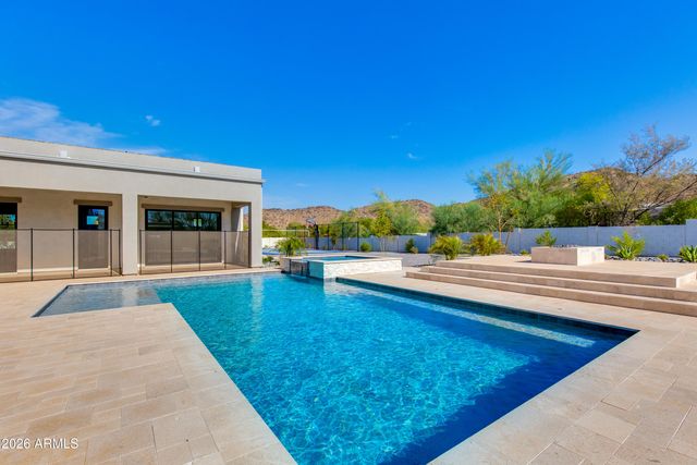 4041 E MOUNTAIN VIEW Road, Phoenix, AZ 85028