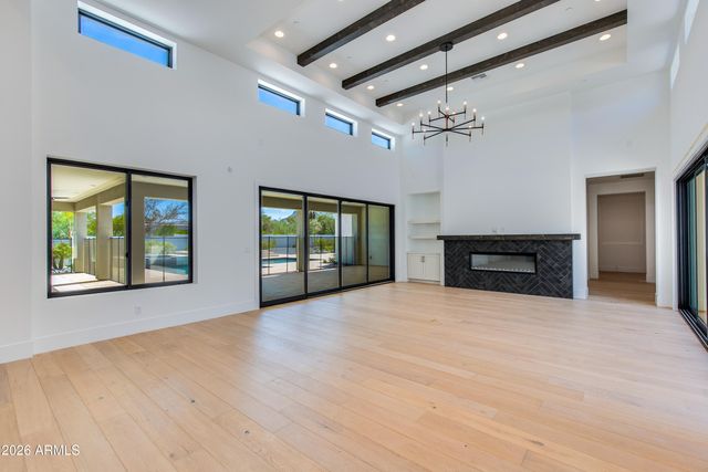 4041 E MOUNTAIN VIEW Road, Phoenix, AZ 85028