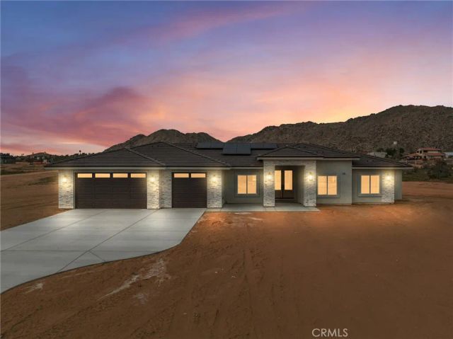 23842 Cahuilla, Apple Valley, CA 92307