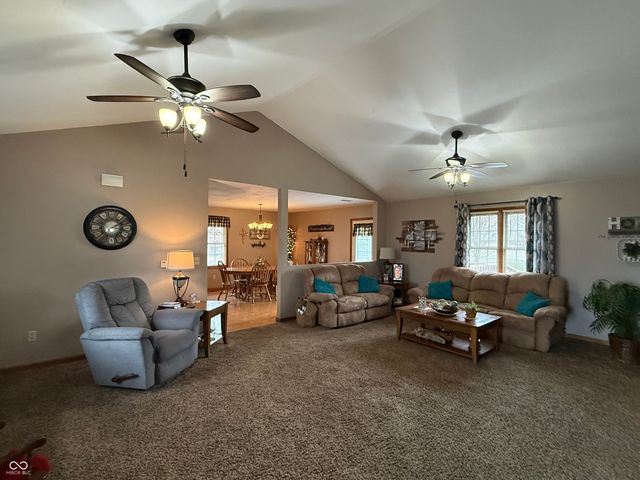 825 E Barachel Lane, Greensburg, IN 47240